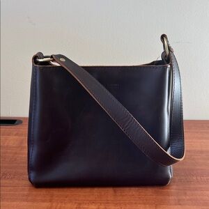 Portland Leather Triangle Shoulder Bag Grizzly Dark Brown